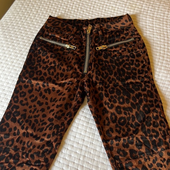Unif high waisted leopard velvet pants 24 - Picture 1 of 4